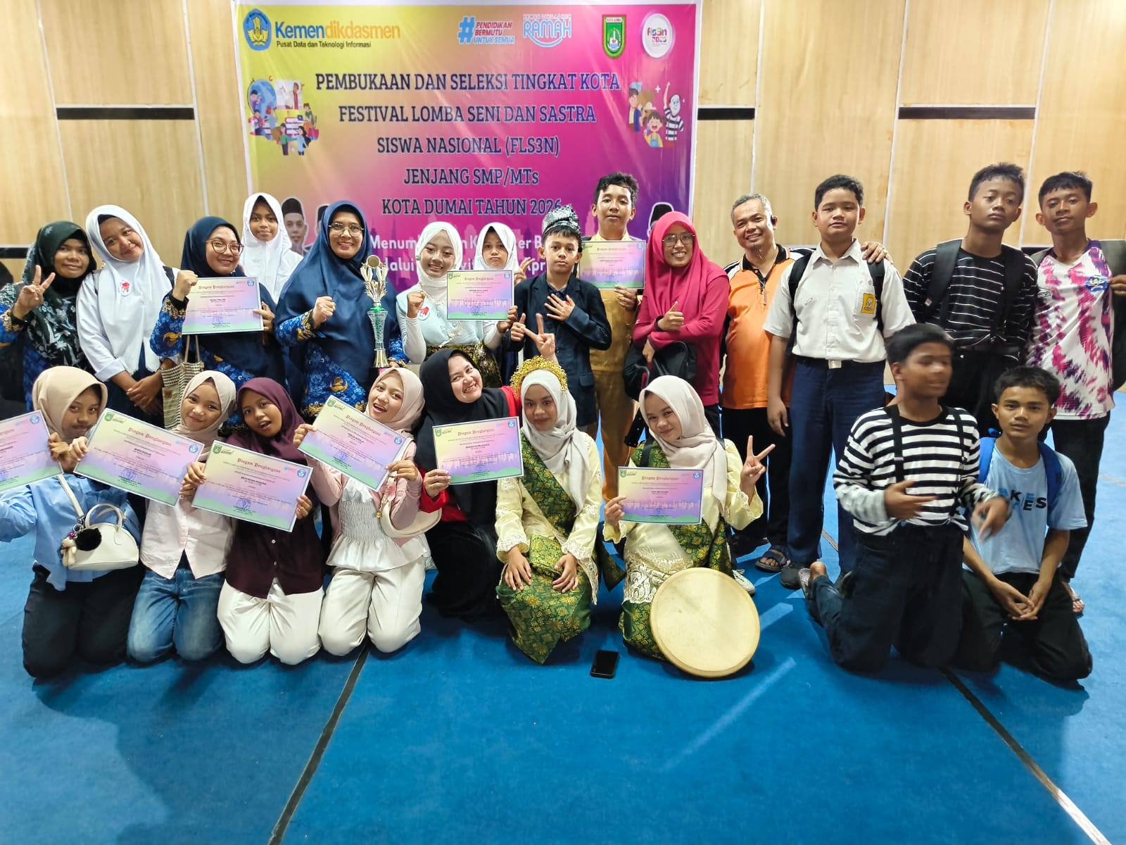 Siswa-Siswi SMP Negeri 21 Dumai mengikuti ajang FLS3N Tingkat SMP Kab/Kota Dumai